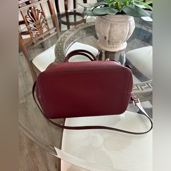 ♥️♥️MICHAEL KORS EDEN BURGUNDY LEATHER DRAWSTRING GRAB BAG!♥️♥️ - Picture 5 of 10